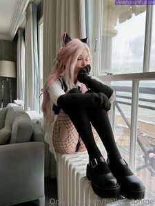 BelleDelphine Day Out For Kitty 2023 march set Onlyfans Premium Leaks photo 17