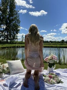 GwenGwiz Nude Onlyfans Picnic Set Leaked photo 11