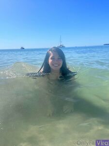 BelleDelphine Candid Holiday Photos Latest Onlyfans Premium Leaks photo 6