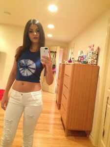 Victoria Justice Nude Pics photo 6