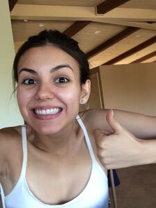 Victoria Justice Nude Pics photo 15