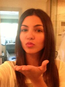 Victoria Justice Nude Pics photo 38