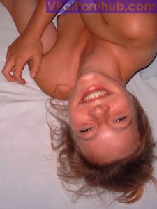 Cute amateur jenny posing naked photo 8