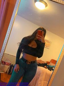 GORGEOUS INDIAN NRI BABE SELFSHOT PICS LEAKED photo 45