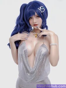 Azami photo 1