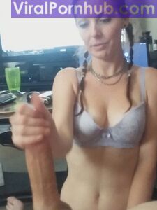 LilSooze's Blowjob Show off photo 1