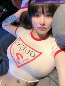 Songyuxin Hitomi Onlyfans Leaks Photoset photo 27