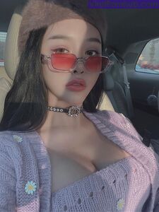 Songyuxin Hitomi Onlyfans Leaks Photoset photo 28