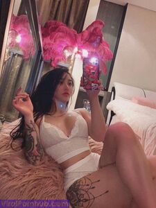 Songyuxin Hitomi Onlyfans Leaks Photoset photo 46
