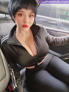 Songyuxin Hitomi Onlyfans Leaks Photoset photo 66