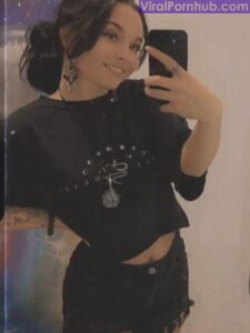 LeeLee Onlyfans Leaks photo 2