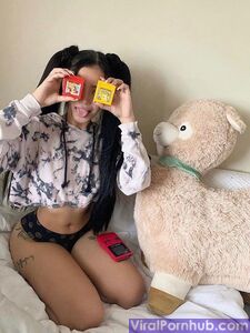 Bella Poarch almost Nudes photo 1