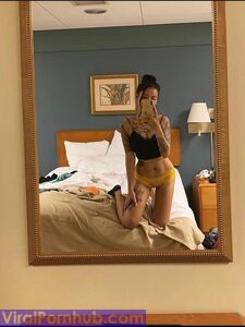 Bella Poarch Sexy Selfies photo 1