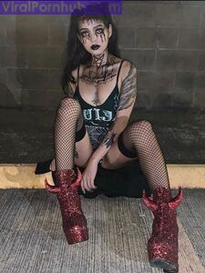 Bella Poarch Sexy Photos photo 15