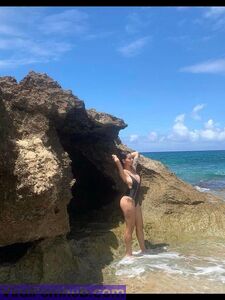 Bella Poarch Sexy Photos photo 21
