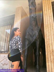 Bella Poarch Sexy Photos photo 25