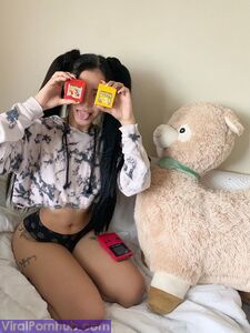 Bella Poarch Nude Leaks photo 16