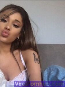 Ariana Grande Nude Leaks photo 13