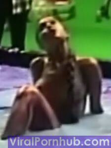 Ariana Grande Nude Leaks photo 31