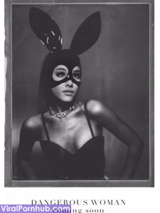 Ariana Grande Nude Leaks photo 44