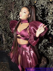 Ariana Grande Nude Leaks photo 61