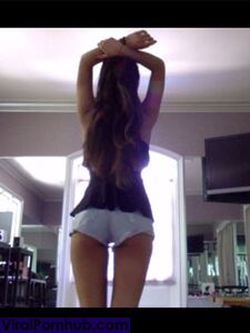 Ariana Grande Nude Leaks photo 65