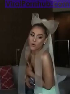 Ariana Grande Nude Leaks photo 74