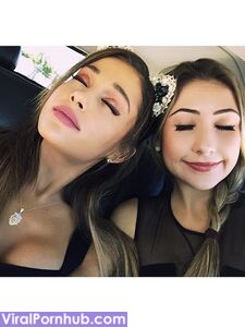 Ariana Grande Nude Leaks photo 118