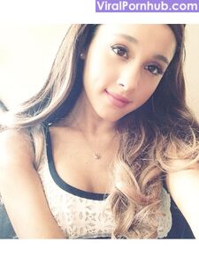 Ariana Grande Nude Leaks photo 138