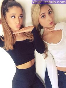 Ariana Grande Nude Leaks photo 140