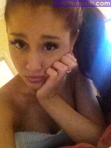 Ariana Grande Nude Leaks photo 146