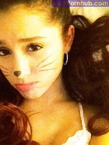 Ariana Grande Nude Leaks photo 149