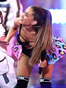 Ariana Grande Nude Leaks photo 167
