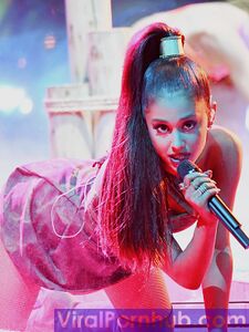 Ariana Grande Nude Leaks photo 182