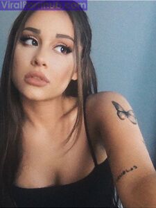 Ariana Grande Nude Leaks photo 185