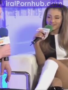 Ariana Grande Nude Leaks photo 212