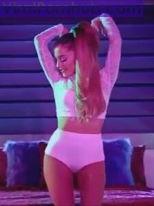 Ariana Grande Nude Leaks photo 218