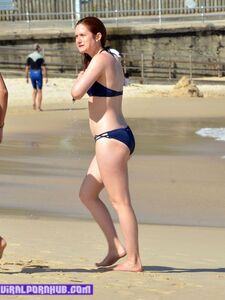 Bonnie Wright Nude Photos Leaked photo 9