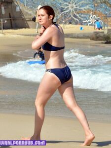 Bonnie Wright Nude Photos Leaked photo 10