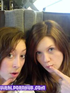Bonnie Wright Nude Photos Leaked photo 19