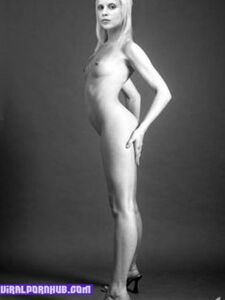 Yolandi Visser Naked Photos Leaked photo 6