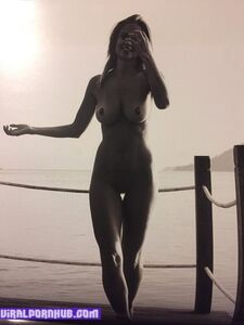 Genevieve Morton Nude Photos Leaked photo 34