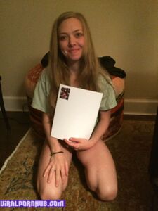 Amanda Seyfried Nude Photos And Sex Tape Leaked photo 21