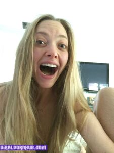 Amanda Seyfried Nude Photos And Sex Tape Leaked photo 22