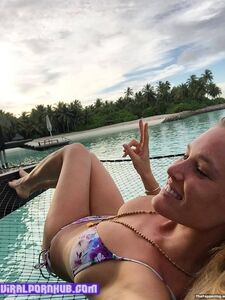 Bar Rafaeli Nude Photos Leaked photo 34