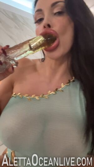 Aletta Ocean Nude Photos photo 2