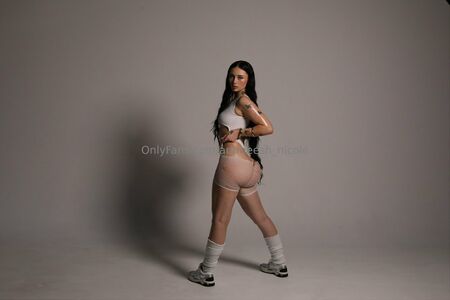 Auhneesh Nicole Nude Photos photo 57