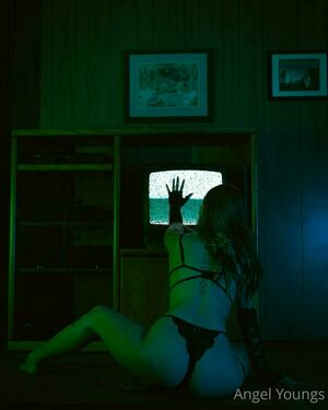Angel Youngs Nude Photos photo 23