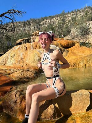 Shrooms Q Nude Photos photo 19