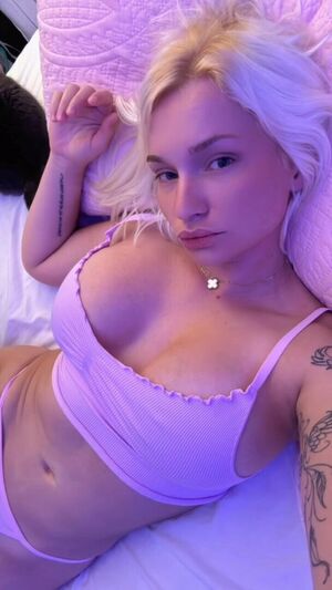 Zoie Burgher Nude Photos photo 43